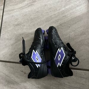 Lotto Black Soccer Cleats